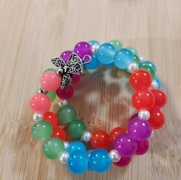 Hand Crafted Colorful Beaded Memory Wire Bracelet with Angel Charm - Picture 1 of 8